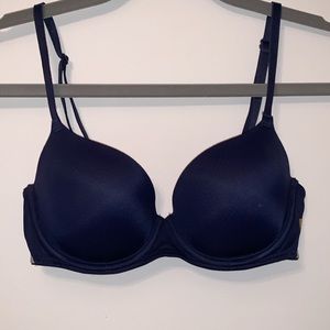 PINK Wear Everywhere Lightly Lined Bra 32C